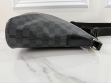 LOUIS VUITTON MICK PM DAMIER GRAPHITE SR0117