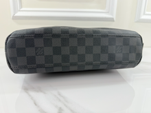LOUIS VUITTON MICK PM DAMIER GRAPHITE SR0117
