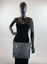 LOUIS VUITTON MICK PM DAMIER GRAPHITE SR0117