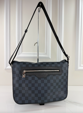 LOUIS VUITTON MATCHPONT MESSENGER COBALT DE