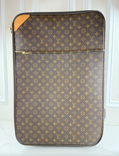 LOUIS VUITTON PEGASE 70 ROLLING LUGGAGE