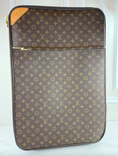 LOUIS VUITTON PEGASE 70 ROLLING LUGGAGE