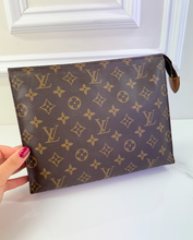 LOUIS VUITTON TOILETRY POUCH 26 TH871