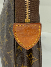 LOUIS VUITTON TOILETRY POUCH 26 TH874