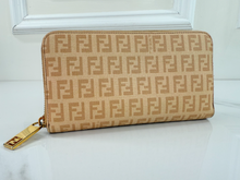 FENDI ZUCCHINO ZIP AROUND WALLET IN BEIGE