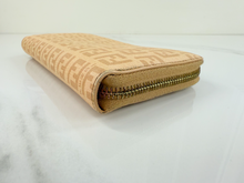 FENDI ZUCCHINO ZIP AROUND WALLET IN BEIGE
