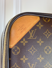 LOUIS VUITTON PEGASE 70 ROLLING LUGGAGE