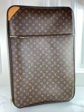 LOUIS VUITTON PEGASE 70 ROLLING LUGGAGE