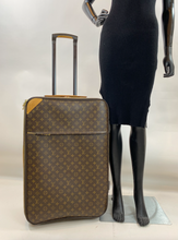 LOUIS VUITTON PEGASE 70 ROLLING LUGGAGE