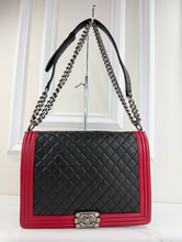 CHANEL QUILTED LARGE BOY FLAP CALFSKIN (BICOLOR BLACK & RED)