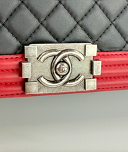 CHANEL QUILTED LARGE BOY FLAP CALFSKIN (BICOLOR BLACK & RED)