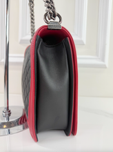 CHANEL QUILTED LARGE BOY FLAP CALFSKIN (BICOLOR BLACK & RED)