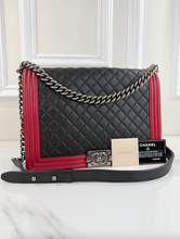 CHANEL QUILTED LARGE BOY FLAP CALFSKIN (BICOLOR BLACK & RED)
