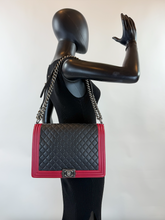 CHANEL QUILTED LARGE BOY FLAP CALFSKIN (BICOLOR BLACK & RED)