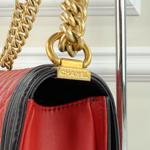 CHANEL QUILTED MEDIUM BOY FLAP LAMBSKIN (BICOLOR BLACK & RED)