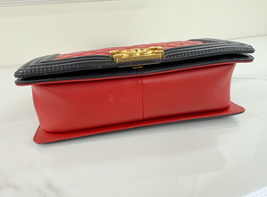 CHANEL QUILTED MEDIUM BOY FLAP LAMBSKIN (BICOLOR BLACK & RED)