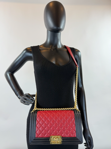 CHANEL QUILTED MEDIUM BOY FLAP LAMBSKIN (BICOLOR BLACK & RED)