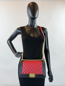 CHANEL QUILTED MEDIUM BOY FLAP LAMBSKIN (BICOLOR BLACK & RED)