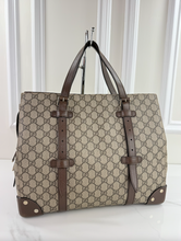 GUCCI GG SUPREME BOXY TRUNK TOTE (MEDIUM)
