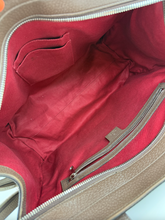 GUCCI GG SUPREME BOXY TRUNK TOTE (MEDIUM)