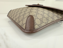 GUCCI NEO VINTAGE ENVELOPE MESSENGER