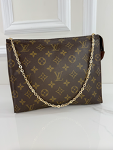 LOUIS VUITTON TOILETRY POUCH 26 + CHAIN