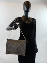 LOUIS VUITTON TOILETRY POUCH 26 + CHAIN
