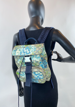 GUCCI GG BLOOMS BUCKLE BACKPACK