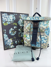 GUCCI GG BLOOMS BUCKLE BACKPACK