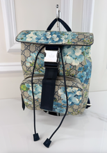 GUCCI GG BLOOMS BUCKLE BACKPACK