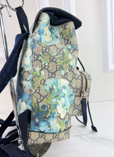 GUCCI GG BLOOMS BUCKLE BACKPACK