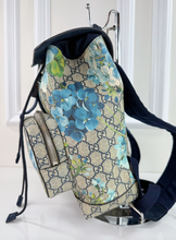 GUCCI GG BLOOMS BUCKLE BACKPACK