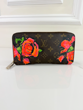 LOUIS VUITTON WALLET ZIPPY ROSES LIMITED EDITION