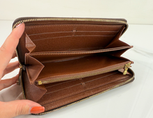 LOUIS VUITTON WALLET ZIPPY ROSES LIMITED EDITION