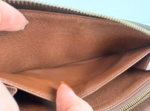 LOUIS VUITTON WALLET ZIPPY ROSES LIMITED EDITION