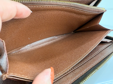 LOUIS VUITTON WALLET ZIPPY ROSES LIMITED EDITION