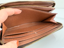 LOUIS VUITTON WALLET ZIPPY ROSES LIMITED EDITION