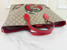 GUCCI CONVERTIBLE SOFT LARGE TOTE EMBROIDERED SNAKE GG CANVAS LIMITED EDITION