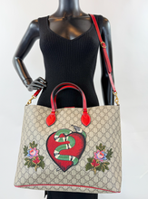 GUCCI CONVERTIBLE SOFT LARGE TOTE EMBROIDERED SNAKE GG CANVAS LIMITED EDITION