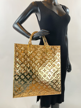 LOUIS VUITTON MIRROR SAC PLAT IN GOLD COLLECTORS ITEM