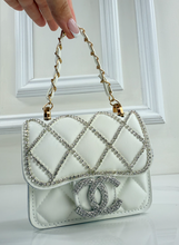 CC FLAP PURSE ORNAMENT XL + EARRINGS (WHITE)