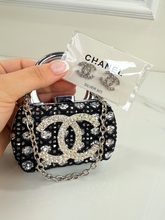 CC PURSE ORNAMENT + EARRINGS (BLACK)
