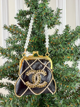 CC CLASP PURSE ORNAMENT XL + EARRINGS (BLACK)