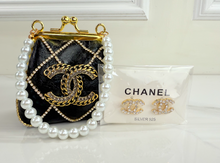 CC CLASP PURSE ORNAMENT XL + EARRINGS (BLACK)