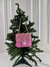CC FLAP PURSE ORNAMENT XL + EARRINGS (PINK)