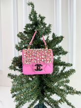 CC FLAP PURSE ORNAMENT XL + EARRINGS (PINK)