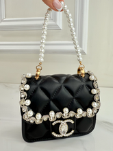 CC FLAP PURSE ORNAMENT XL + EARRINGS (BLACK)