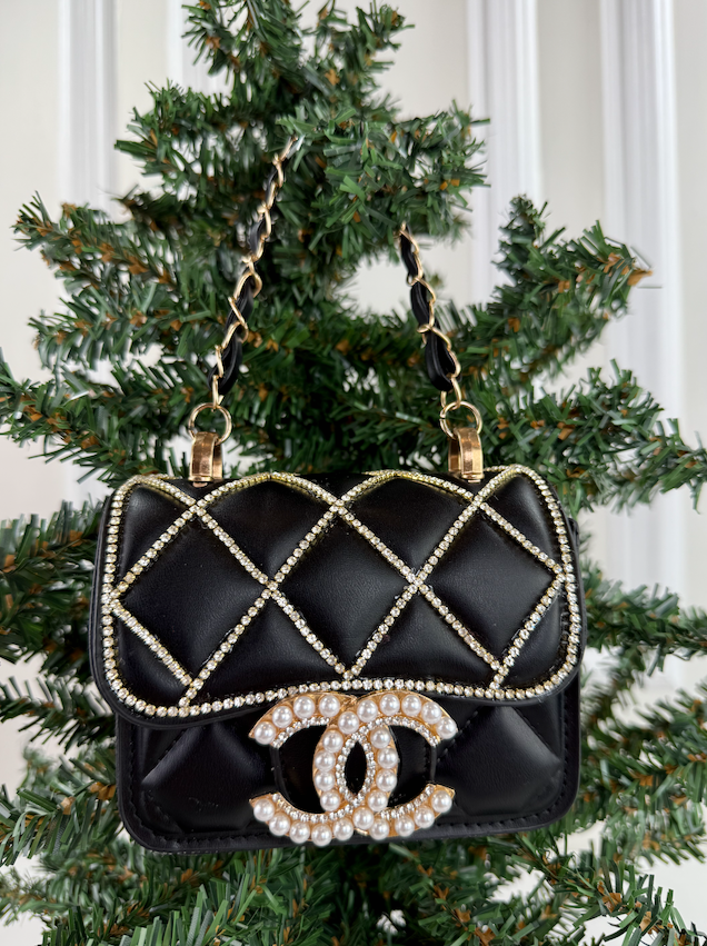CC FLAP PURSE ORNAMENT XL + EARRINGS (BLACK)
