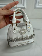 LV PURSE ORNAMENT XL ALMA