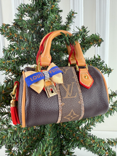 LV PURSE ORNAMENT XL SPEEDY